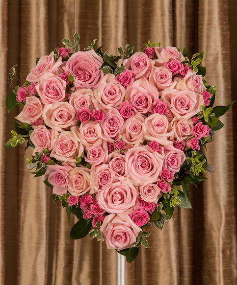 Pink Rose Tribute Standing Heart