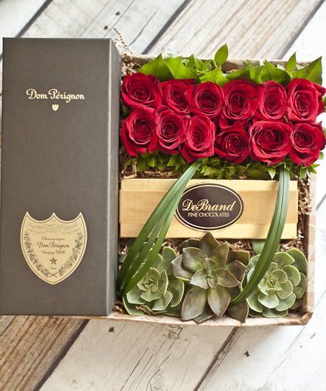 12 Roses & Dom Perignon Champagne Gift Box