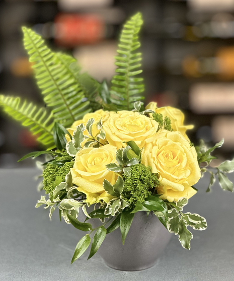 Part of the Mini Rose collection this elegant mini yellow rose bowl offers full-size roses delivered in Columbus, Ohio.