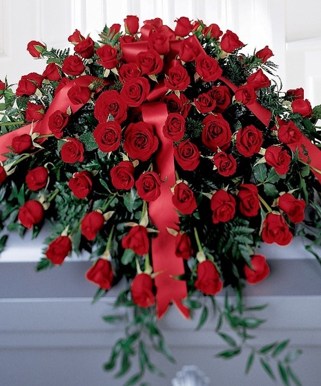 This stunning set of all Roses in a color of your choice is nothing short of stunning. Pick the whole set at a discount, or choose only the individual items you like.