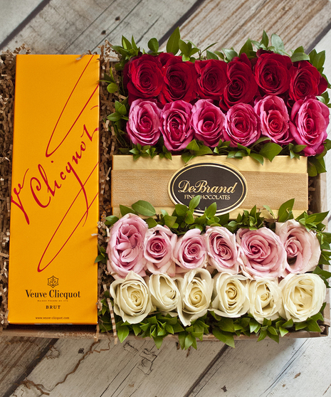24 Roses & Veuve Cliquot Champagne Gift Box