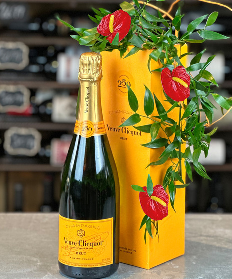 Veuve Clicquot Red Jazz