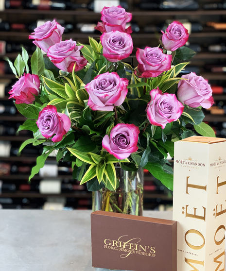 12 Lavender Roses Arranged